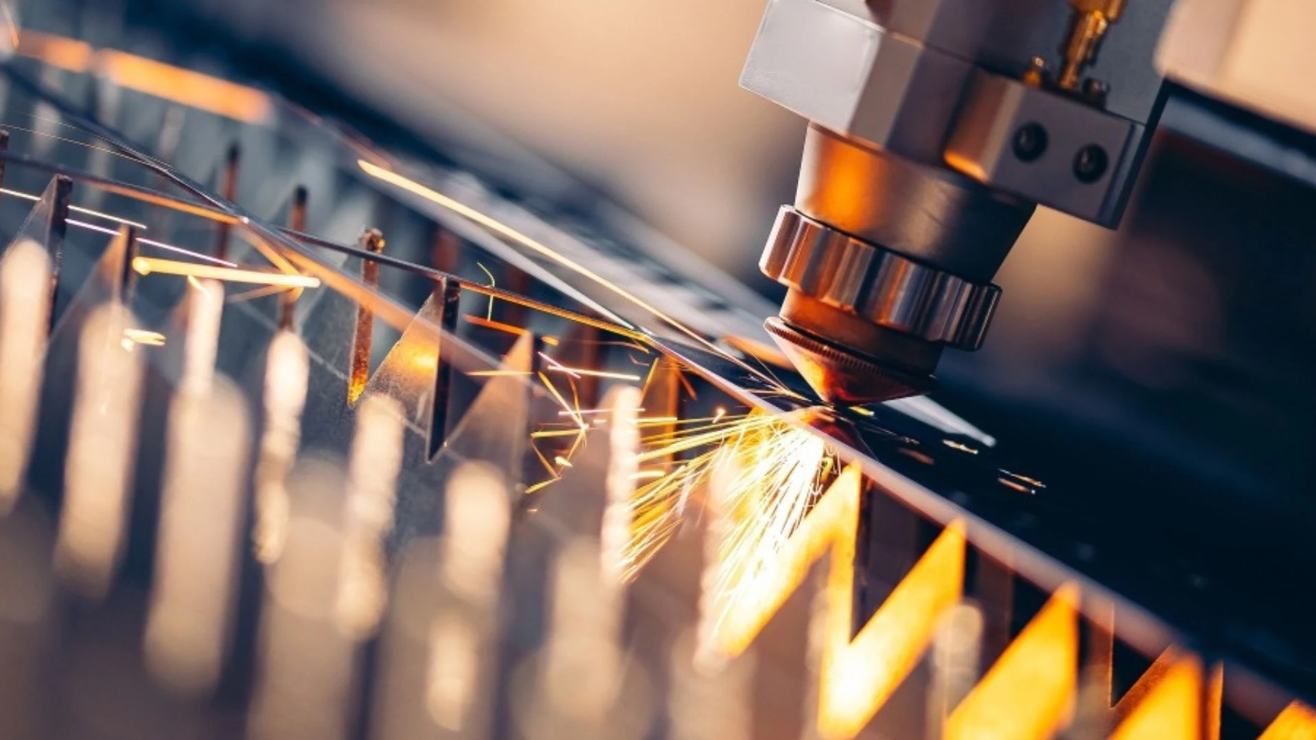 DỊCH VỤ GIA CÔNG CƠ KHÍ THEO YÊU CẦU – CHÍNH XÁC, NHANH CHÓNG, CHUYÊN NGHIỆP